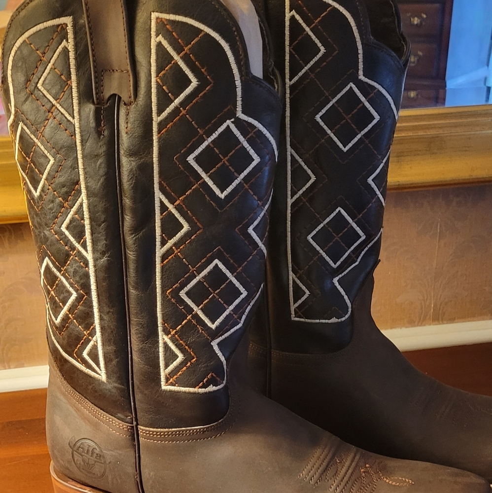 Men's cowboy boots